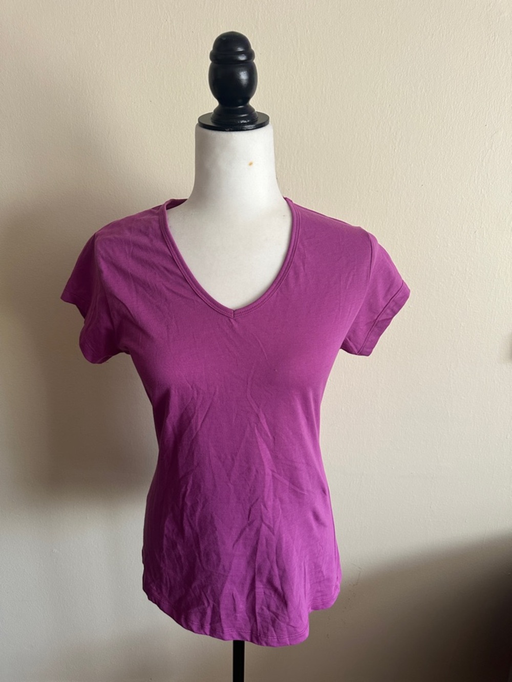 Women's V-Neck Short Sleeve Tee - Fuchsia